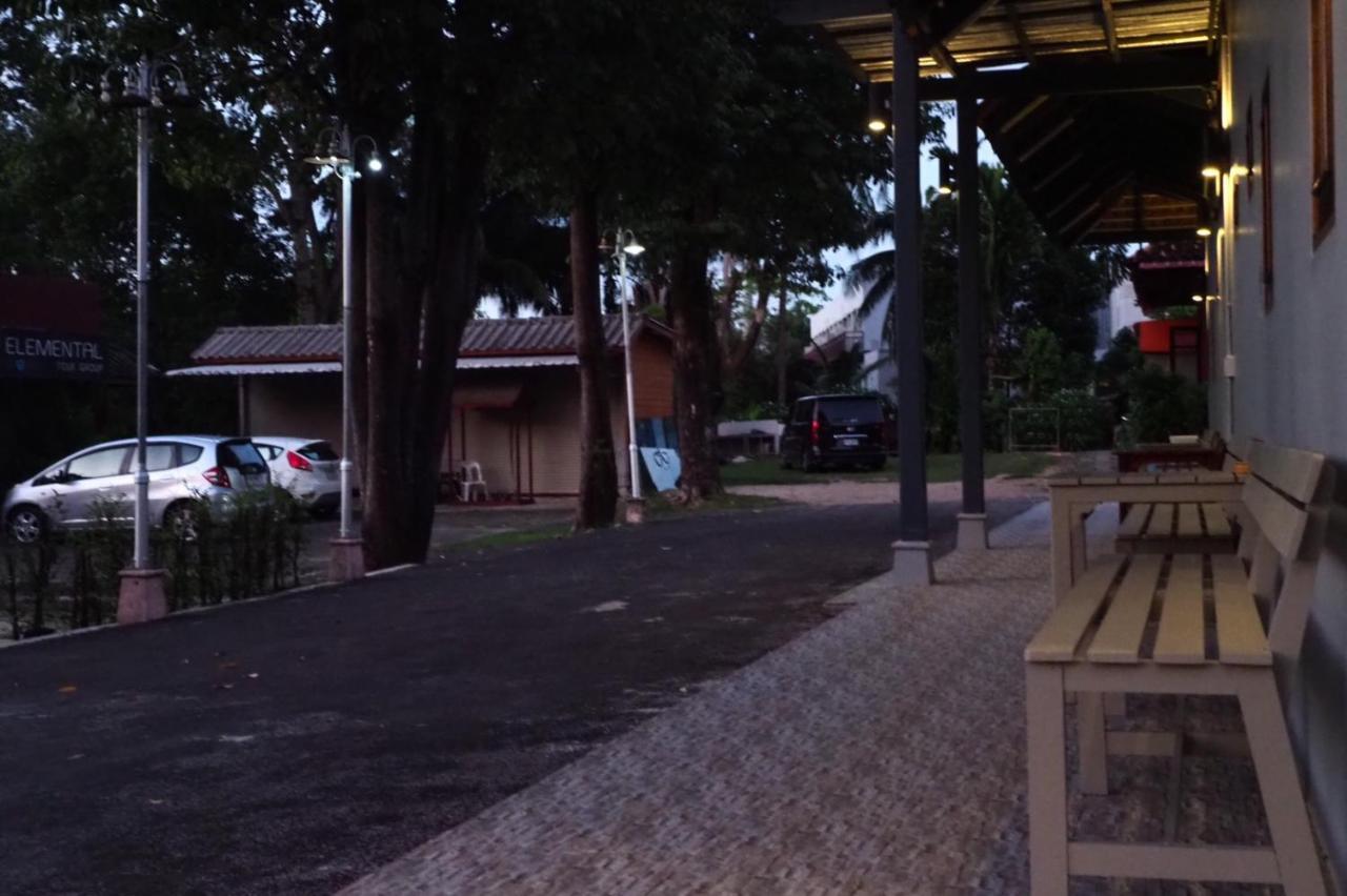 We Hostel Khaolak Khao Lak Exterior photo